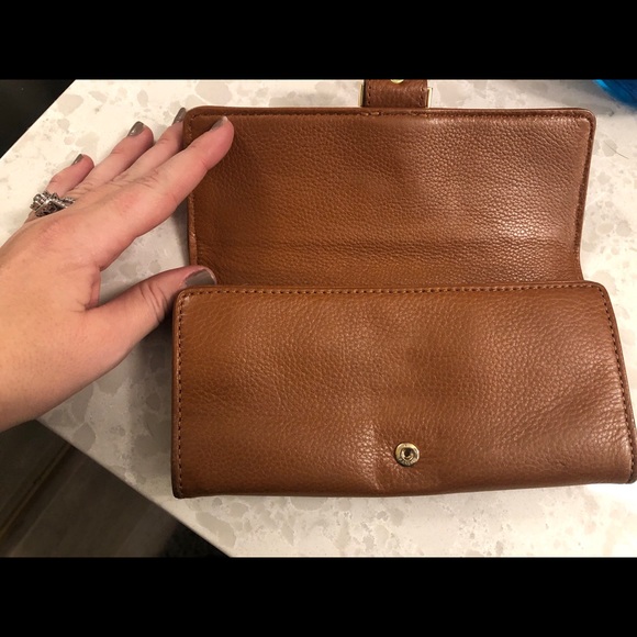 Michael Kors wallet - Picture 2 of 4